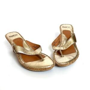 Born Sandals Cork Wedge Heel Gold Metallic Leather Thong Arch Support Women’s 9